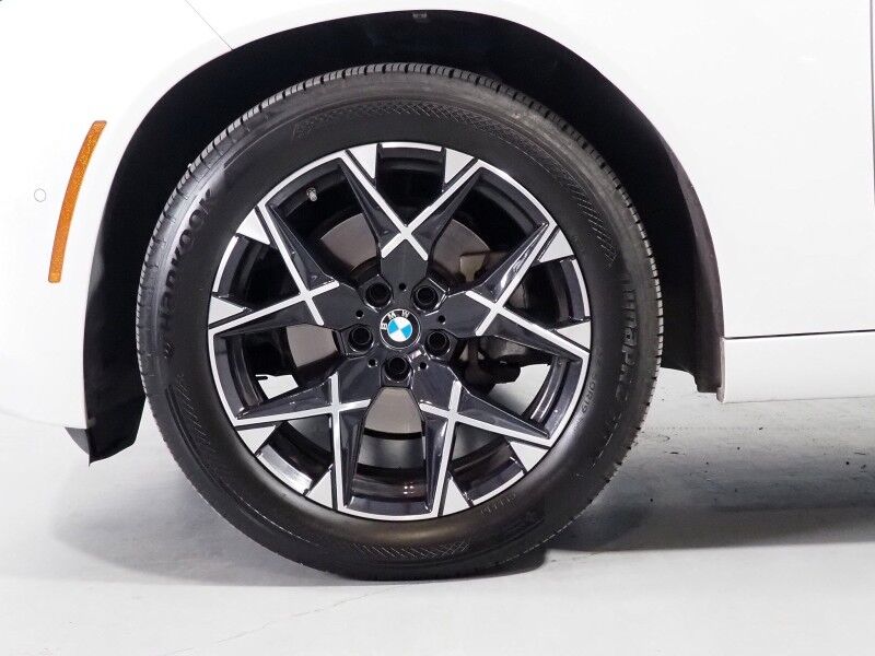 2025 BMW X3 xDrive30 AWD *M SPORT PKG, HEADS-UP DISPLAY, NAVIGATION, ADAPTIVE CRUISE, SAFETY ALERTS, 360 CAMERAS, PANO SKY LOUNGE ROOF, CLIMATE SEATS, HEATED STEERING, REMOTE START, WIRELESS CHARGING, ANDROID & APPLE Round Rock TX