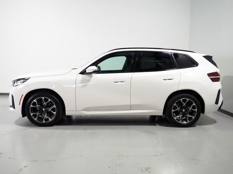 2025 BMW X3 xDrive30 AWD *M SPORT PKG, HEADS-UP DISPLAY, NAVIGATION, ADAPTIVE CRUISE, SAFETY ALERTS, 360 CAMERAS, PANO SKY LOUNGE ROOF, CLIMATE SEATS, HEATED STEERING, REMOTE START, WIRELESS CHARGING, ANDROID & APPLE Round Rock TX