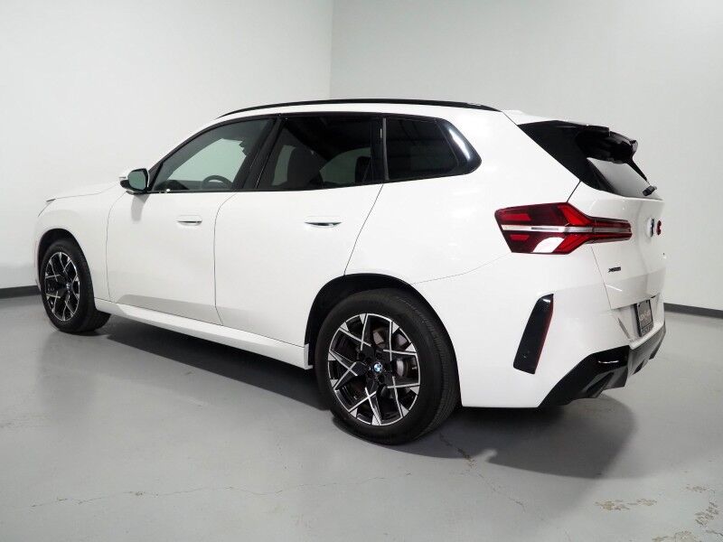 2025 BMW X3 xDrive30 AWD *M SPORT PKG, HEADS-UP DISPLAY, NAVIGATION, ADAPTIVE CRUISE, SAFETY ALERTS, 360 CAMERAS, PANO SKY LOUNGE ROOF, CLIMATE SEATS, HEATED STEERING, REMOTE START, WIRELESS CHARGING, ANDROID & APPLE Round Rock TX