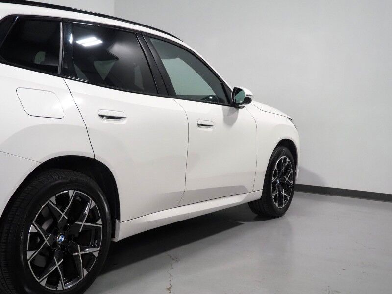2025 BMW X3 xDrive30 AWD *M SPORT PKG, HEADS-UP DISPLAY, NAVIGATION, ADAPTIVE CRUISE, SAFETY ALERTS, 360 CAMERAS, PANO SKY LOUNGE ROOF, CLIMATE SEATS, HEATED STEERING, REMOTE START, WIRELESS CHARGING, ANDROID & APPLE Round Rock TX