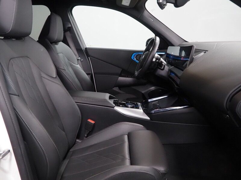 2025 BMW X3 xDrive30 AWD *M SPORT PKG, HEADS-UP DISPLAY, NAVIGATION, ADAPTIVE CRUISE, SAFETY ALERTS, 360 CAMERAS, PANO SKY LOUNGE ROOF, CLIMATE SEATS, HEATED STEERING, REMOTE START, WIRELESS CHARGING, ANDROID & APPLE Round Rock TX