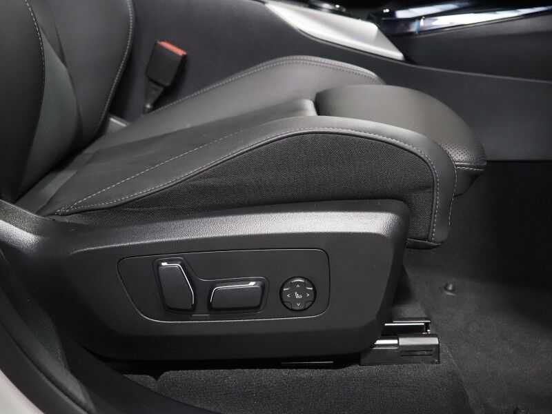 2025 BMW X3 xDrive30 AWD *M SPORT PKG, HEADS-UP DISPLAY, NAVIGATION, ADAPTIVE CRUISE, SAFETY ALERTS, 360 CAMERAS, PANO SKY LOUNGE ROOF, CLIMATE SEATS, HEATED STEERING, REMOTE START, WIRELESS CHARGING, ANDROID & APPLE Round Rock TX