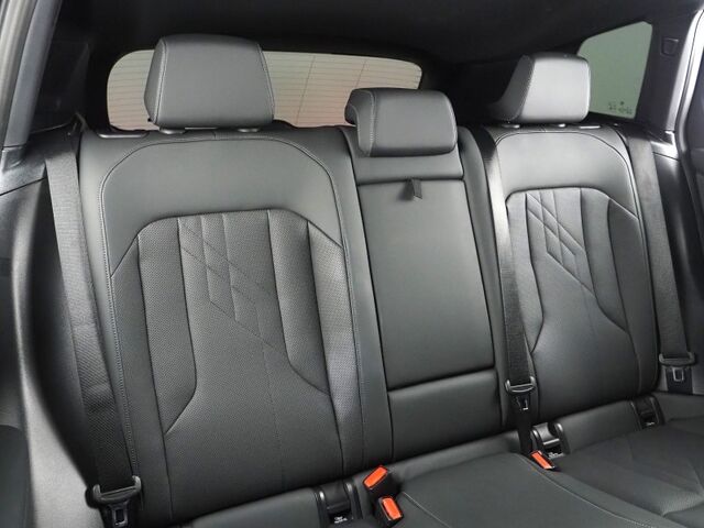 2025 BMW X3 xDrive30i AWD *HEADS-UP DISPLAY, NAVIGATION, ADAPTIVE CRUISE, SAFETY ALERTS, PARKING ASSIST, 360 CAMERAS, PANO SKY LOUNGE ROOF, LEATHER, CLIMATE SEATS, HEATED STEERING, REMOTE START, WIRELESS CHARGING, ANDROID & APPLE Round Rock TX