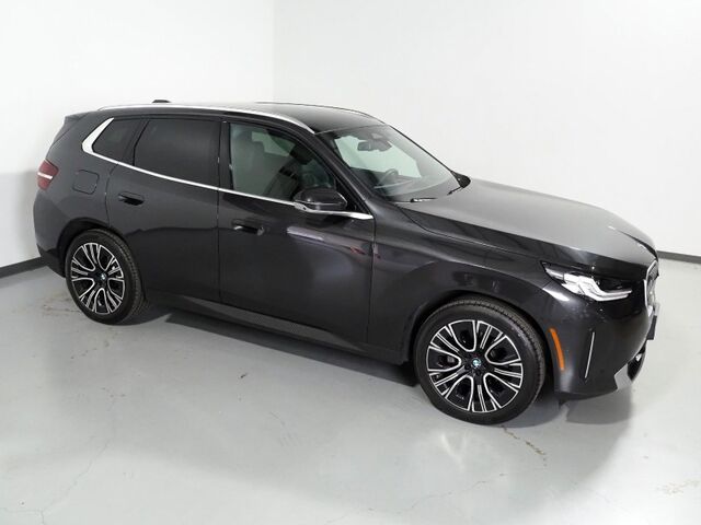 2025 BMW X3 xDrive30i AWD *HEADS-UP DISPLAY, NAVIGATION, ADAPTIVE CRUISE, SAFETY ALERTS, PARKING ASSIST, 360 CAMERAS, PANO SKY LOUNGE ROOF, LEATHER, CLIMATE SEATS, HEATED STEERING, REMOTE START, WIRELESS CHARGING, ANDROID & APPLE Round Rock TX