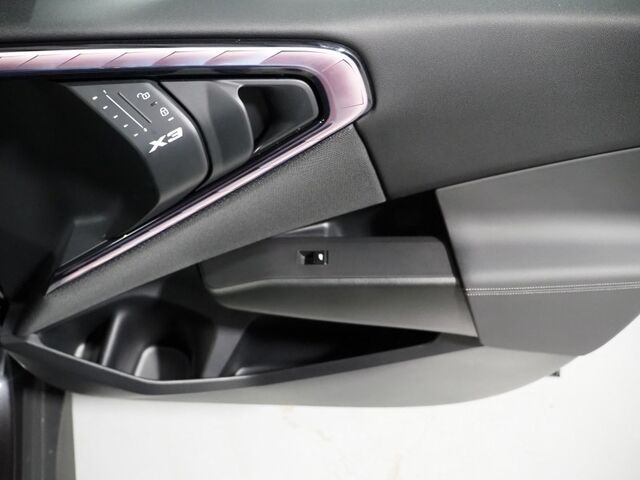 2025 BMW X3 xDrive30i AWD *HEADS-UP DISPLAY, NAVIGATION, ADAPTIVE CRUISE, SAFETY ALERTS, PARKING ASSIST, 360 CAMERAS, PANO SKY LOUNGE ROOF, LEATHER, CLIMATE SEATS, HEATED STEERING, REMOTE START, WIRELESS CHARGING, ANDROID & APPLE Round Rock TX
