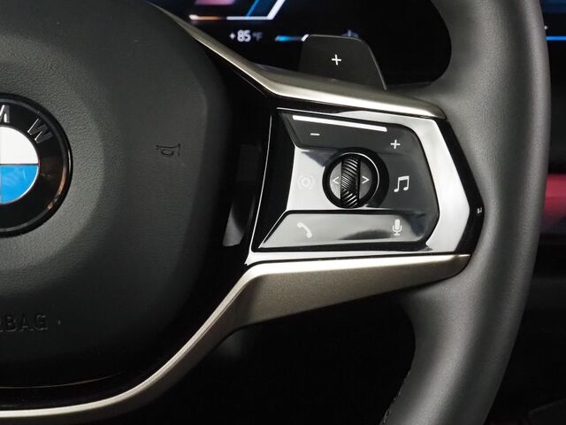 2025 BMW X3 xDrive30i AWD *HEADS-UP DISPLAY, NAVIGATION, ADAPTIVE CRUISE, SAFETY ALERTS, PARKING ASSIST, 360 CAMERAS, PANO SKY LOUNGE ROOF, LEATHER, CLIMATE SEATS, HEATED STEERING, REMOTE START, WIRELESS CHARGING, ANDROID & APPLE Round Rock TX