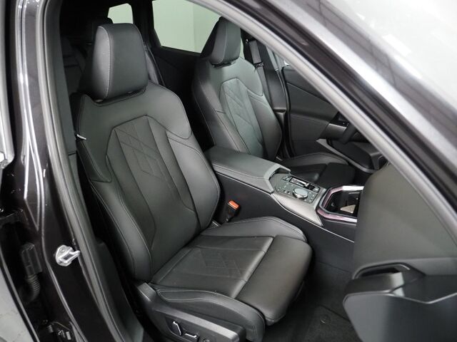 2025 BMW X3 xDrive30i AWD *HEADS-UP DISPLAY, NAVIGATION, ADAPTIVE CRUISE, SAFETY ALERTS, PARKING ASSIST, 360 CAMERAS, PANO SKY LOUNGE ROOF, LEATHER, CLIMATE SEATS, HEATED STEERING, REMOTE START, WIRELESS CHARGING, ANDROID & APPLE Round Rock TX
