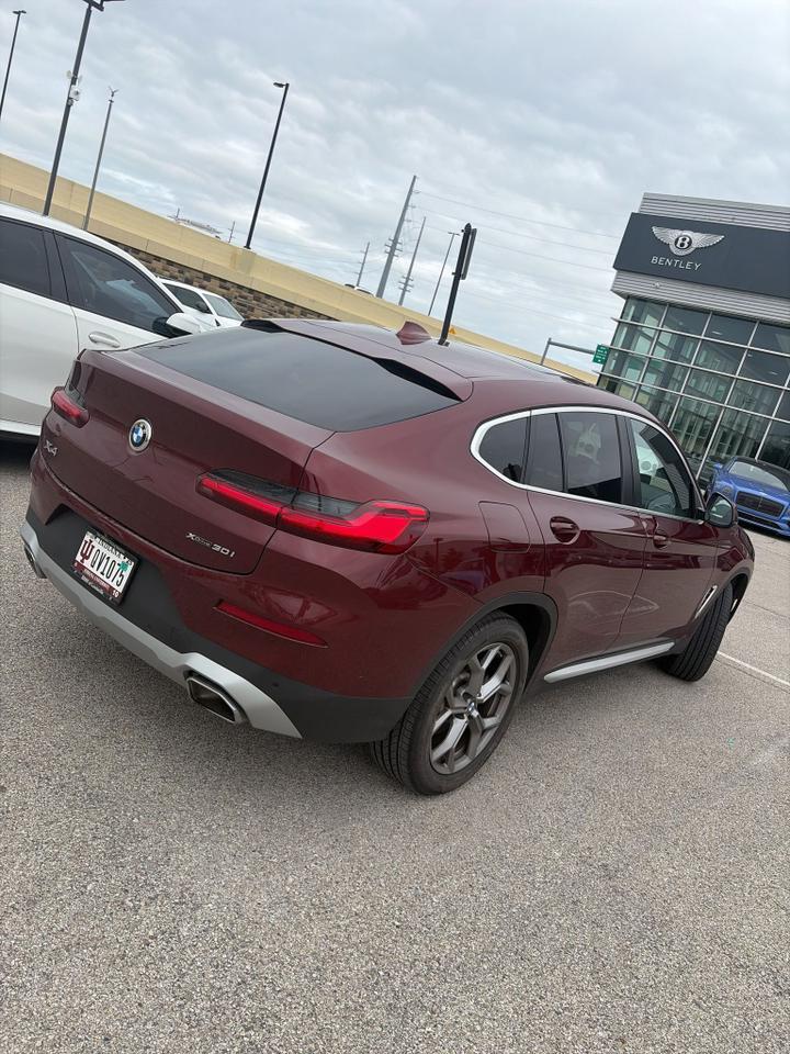 2025 BMW X4 xDrive30i