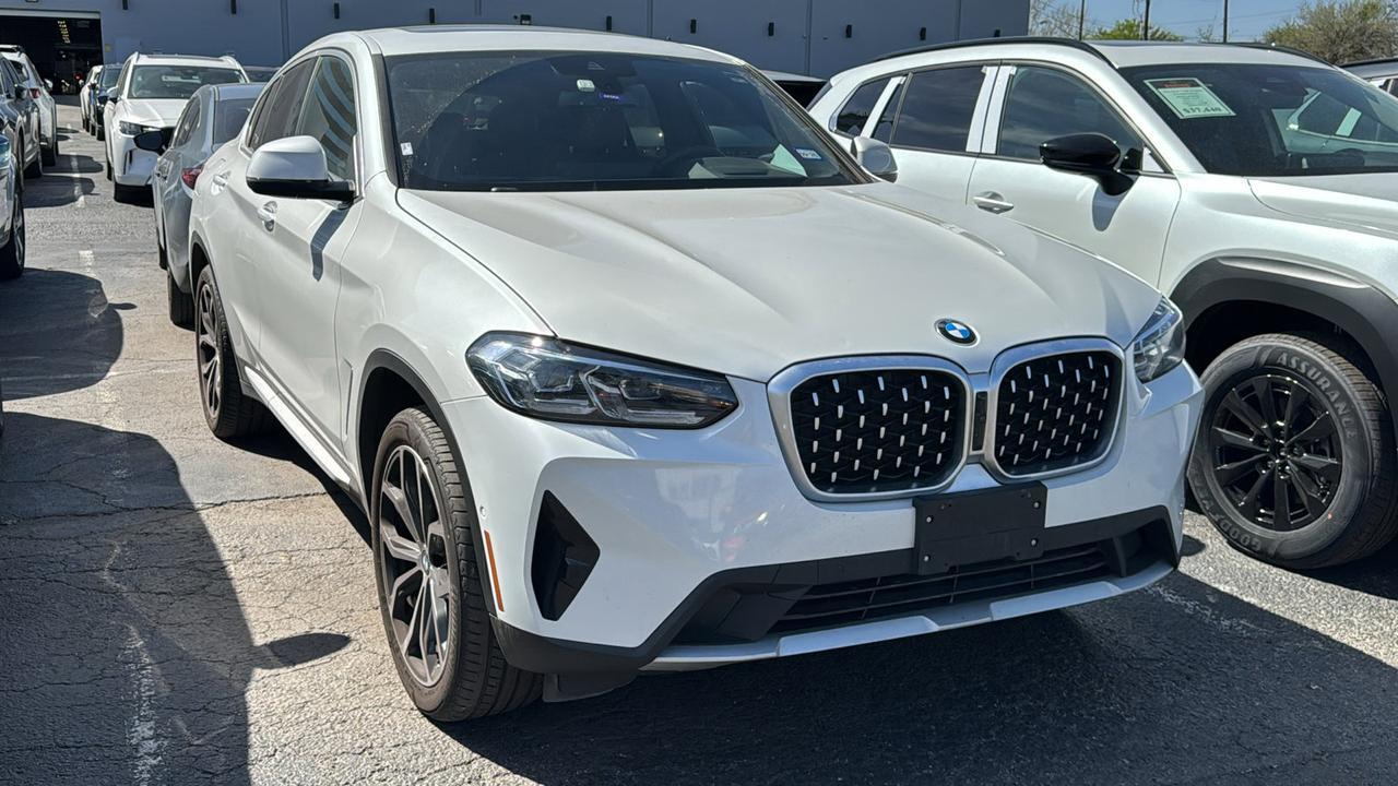 2025 BMW X4 xDrive30i