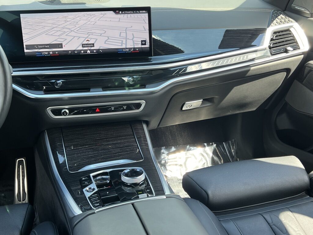 2025 Bmw X5 M60i photo 25