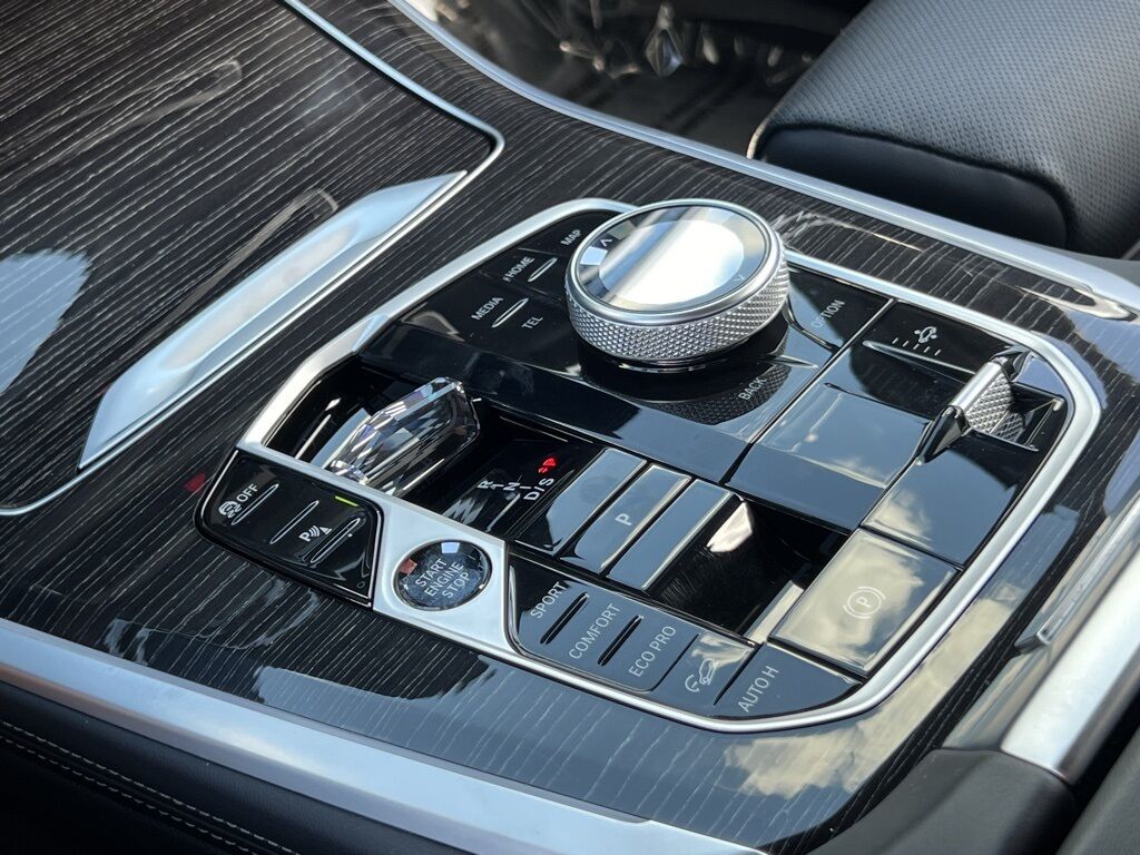 2025 Bmw X5 M60i photo 28