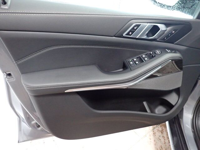 2025 BMW X5 xDrive40i AWD *HYBRID* LEATHER NAVI PANO SUNROOF Listowel ON