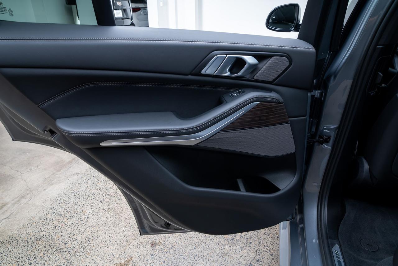 2025 BMW X5 xDrive40i Head-Up Display Harman Kardon Sound Portland OR