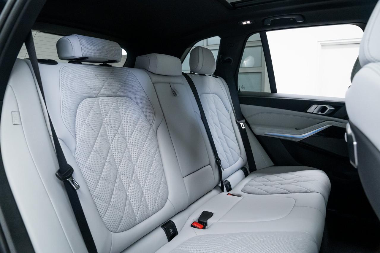 2025 BMW X5 xDrive50e 1 Owner M Sport Package Harman Kardon Audio Portland OR