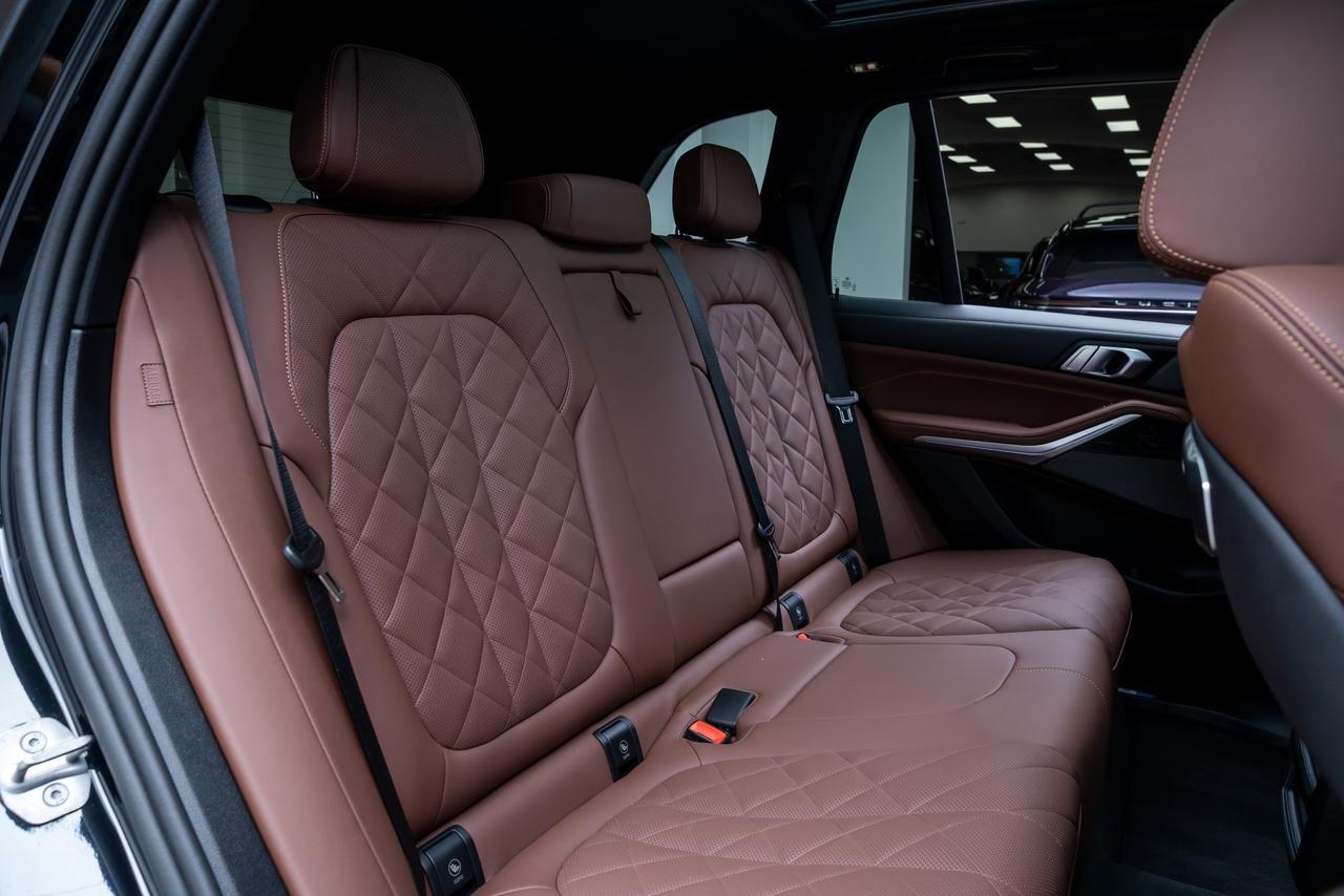 2025 BMW X5 xDrive50e 1 Owner M Sport Package Premium Package Portland OR