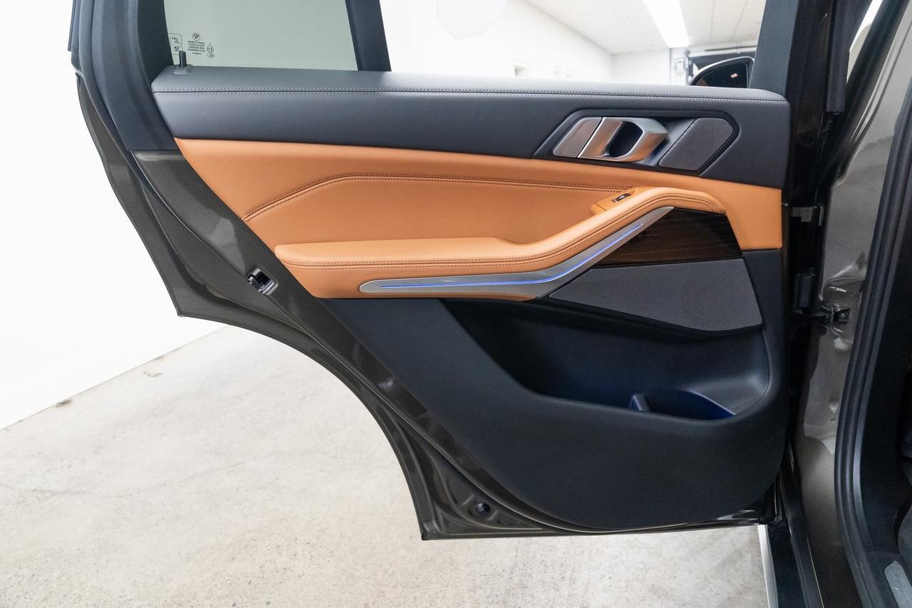 2025 BMW X5 xDrive50e Heated Seats Harman/ Kardon Audio Panoramic Moonro Portland OR