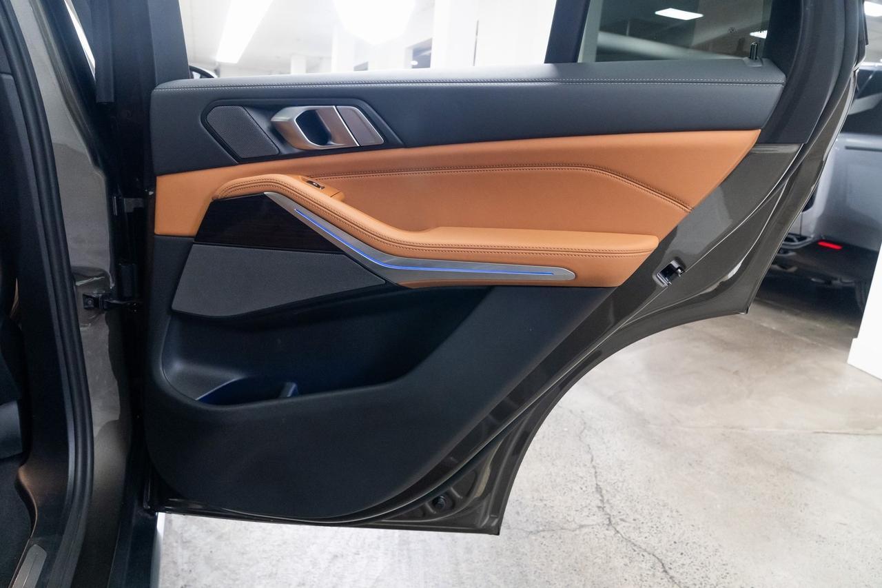 2025 BMW X5 xDrive50e Heated Seats Harman/ Kardon Audio Panoramic Moonro Portland OR