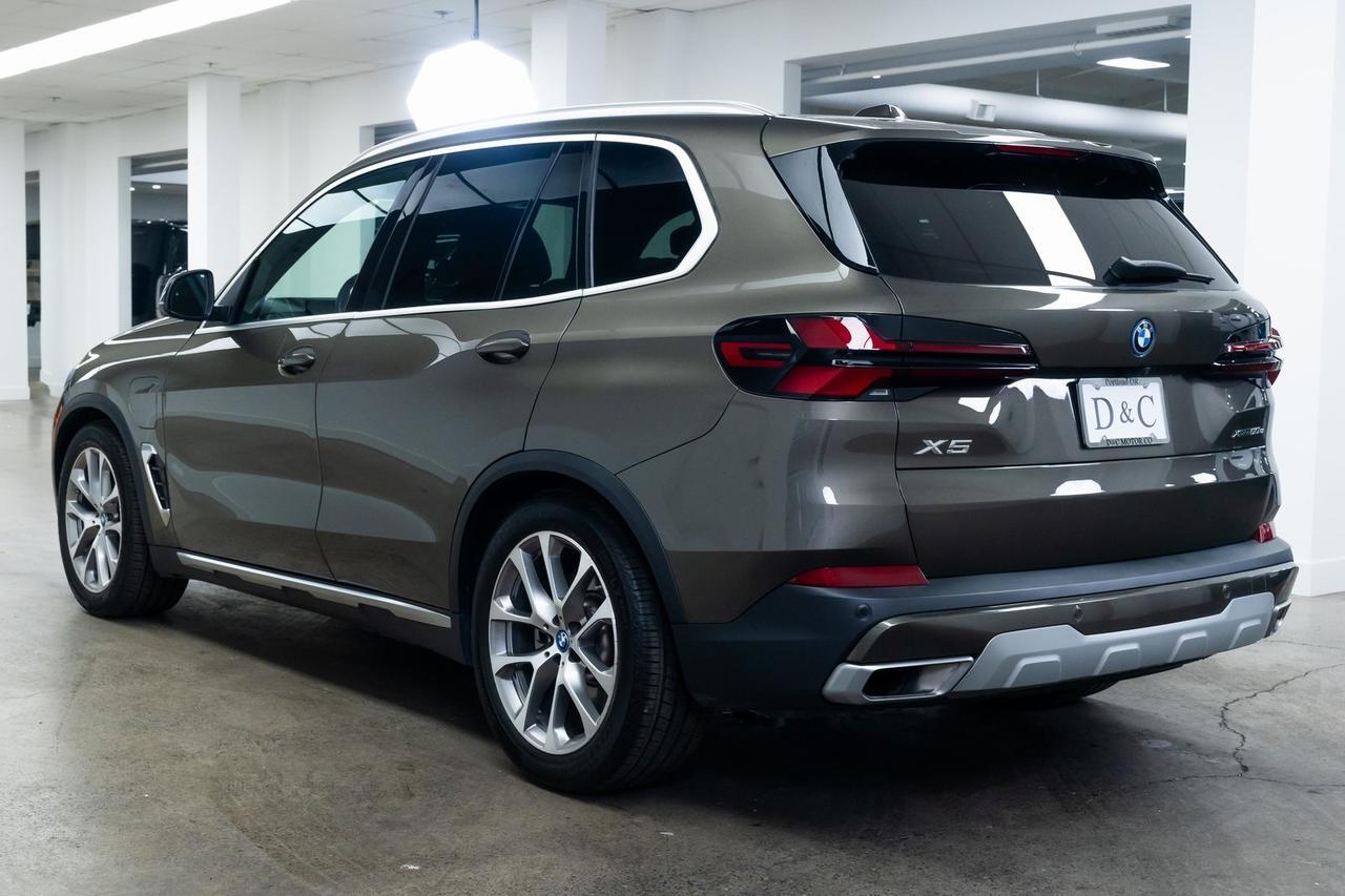 2025 BMW X5 xDrive50e Heated Seats Harman/ Kardon Audio Panoramic Moonro Portland OR