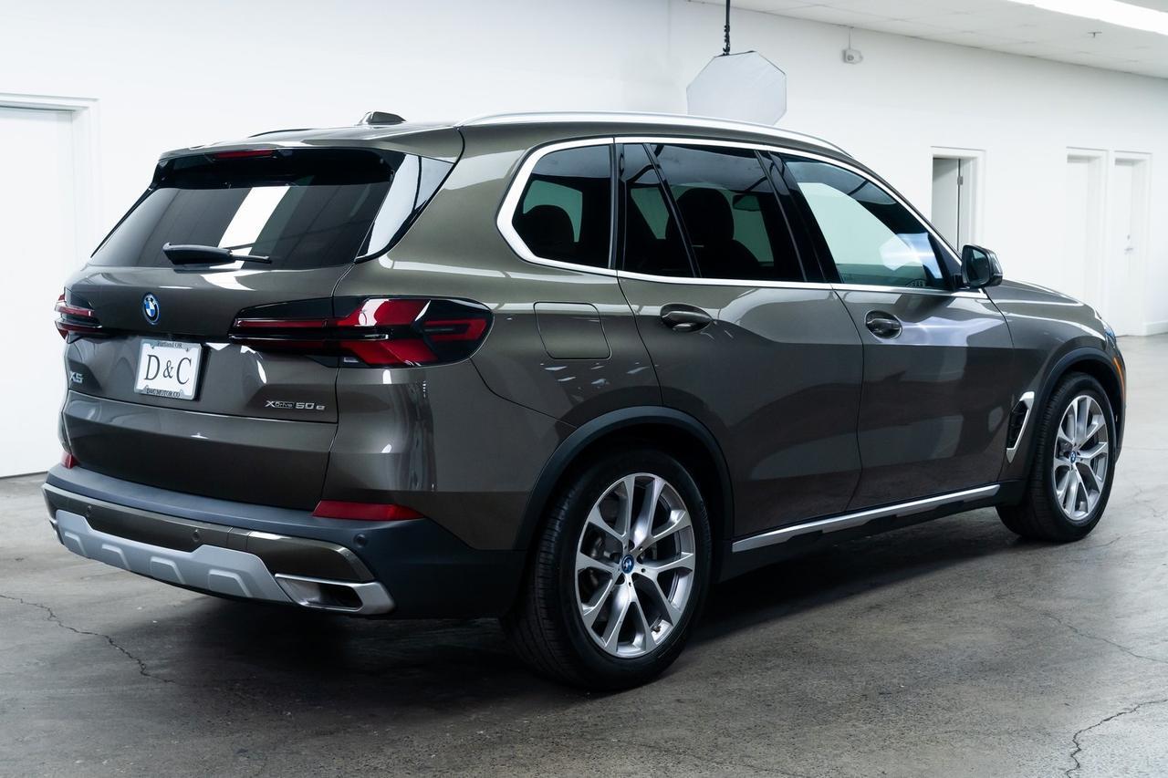 2025 BMW X5 xDrive50e Heated Seats Harman/ Kardon Audio Panoramic Moonro Portland OR