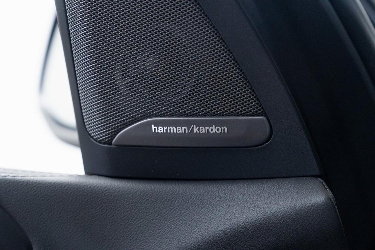 2025 BMW X5 xDrive50e Heated Seats Harman/ Kardon Audio Panoramic Moonro Portland OR