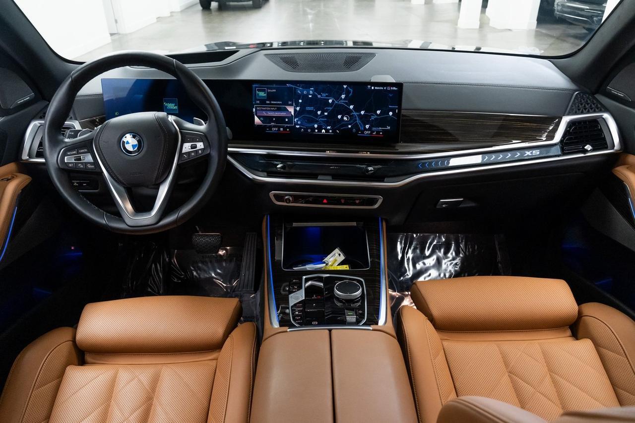2025 BMW X5 xDrive50e Heated Seats Harman/ Kardon Audio Panoramic Moonro Portland OR