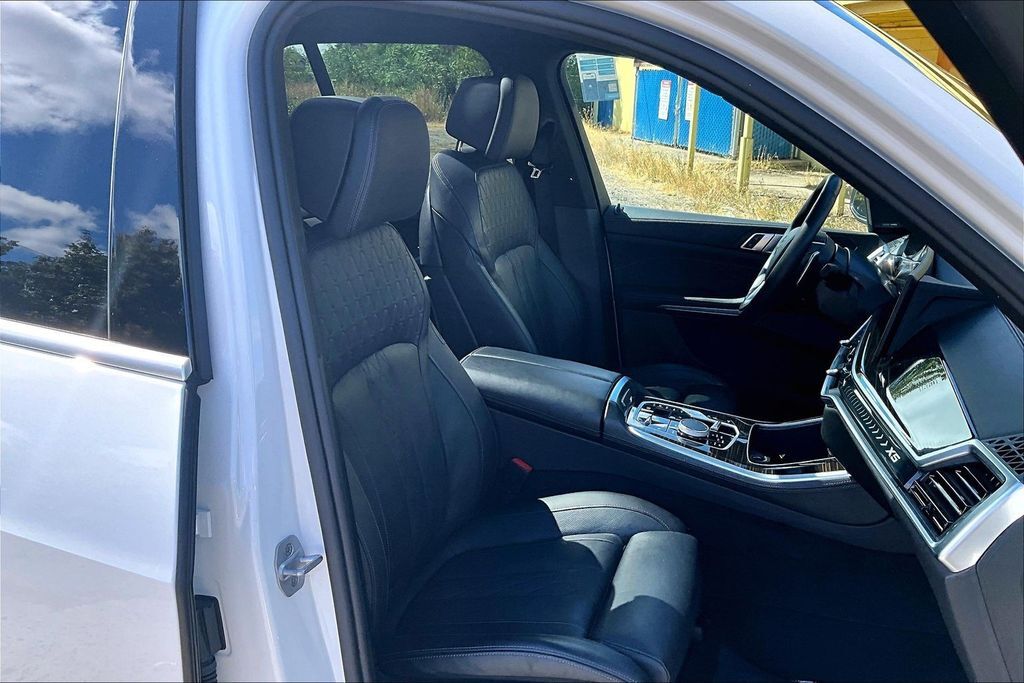 2025 BMW X5 xDrive50e OR