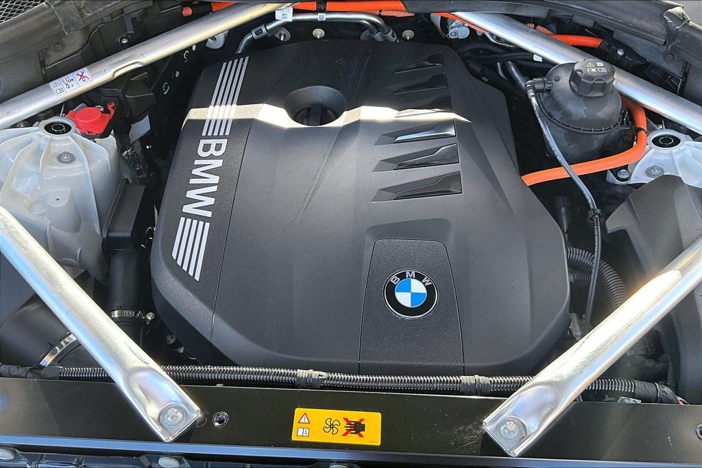 2025 BMW X5 xDrive50e OR