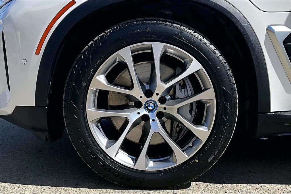 2025 BMW X5 xDrive50e OR
