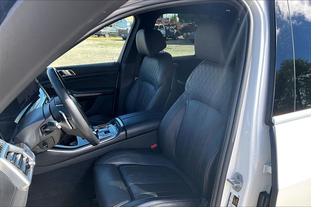 2025 BMW X5 xDrive50e OR