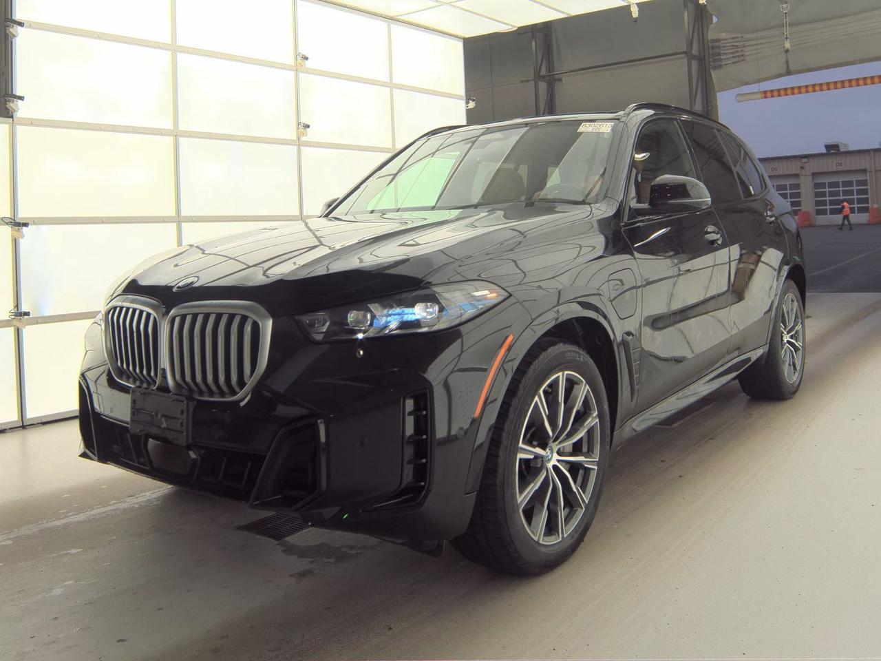 2025 BMW X5 xDrive50e's photo