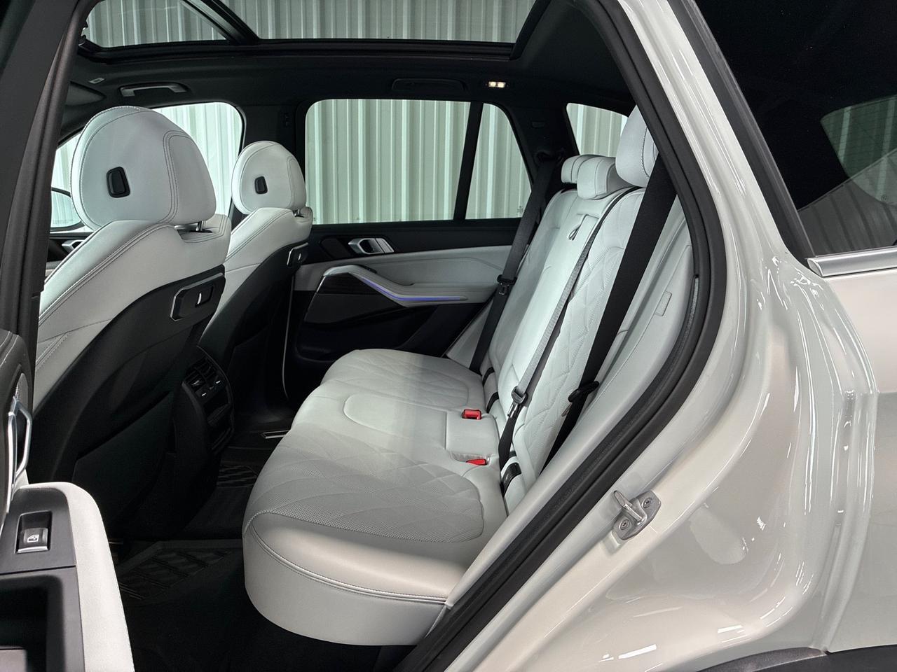 2025 BMW X5 xDrive50e, Parking Assistance Pkg, Premium Pkg, 21in Y-Spoke Wheels Houston TX