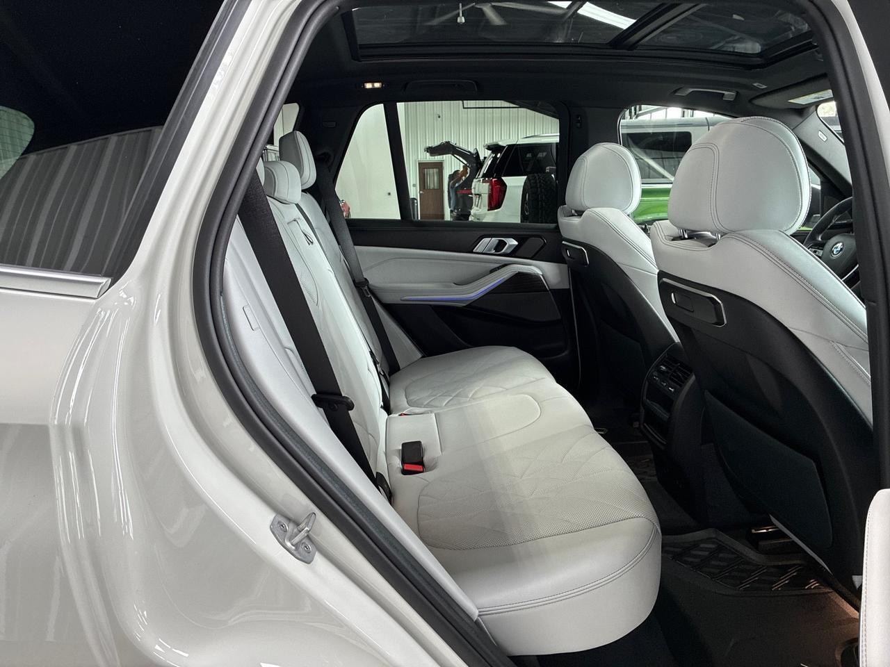 2025 BMW X5 xDrive50e, Parking Assistance Pkg, Premium Pkg, 21in Y-Spoke Wheels Houston TX