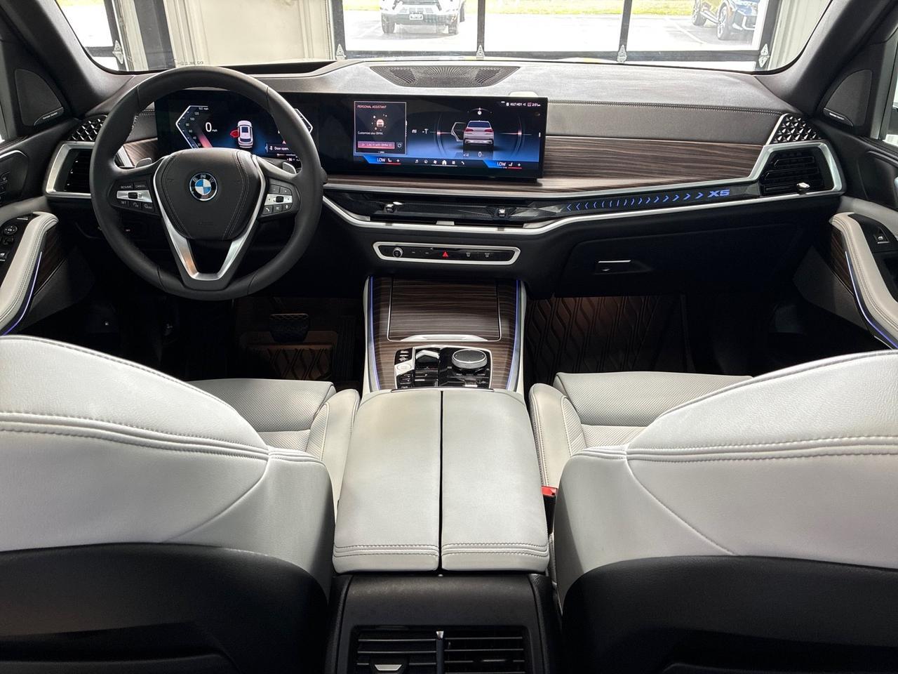 2025 BMW X5 xDrive50e, Parking Assistance Pkg, Premium Pkg, 21in Y-Spoke Wheels Houston TX