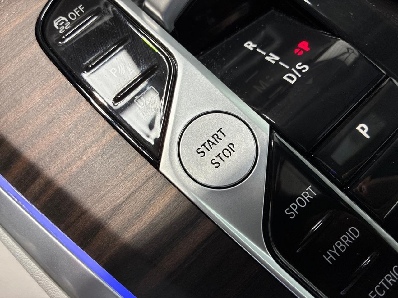 2025 BMW X5 xDrive50e, Parking Assistance Pkg, Premium Pkg, 21in Y-Spoke Wheels Houston TX