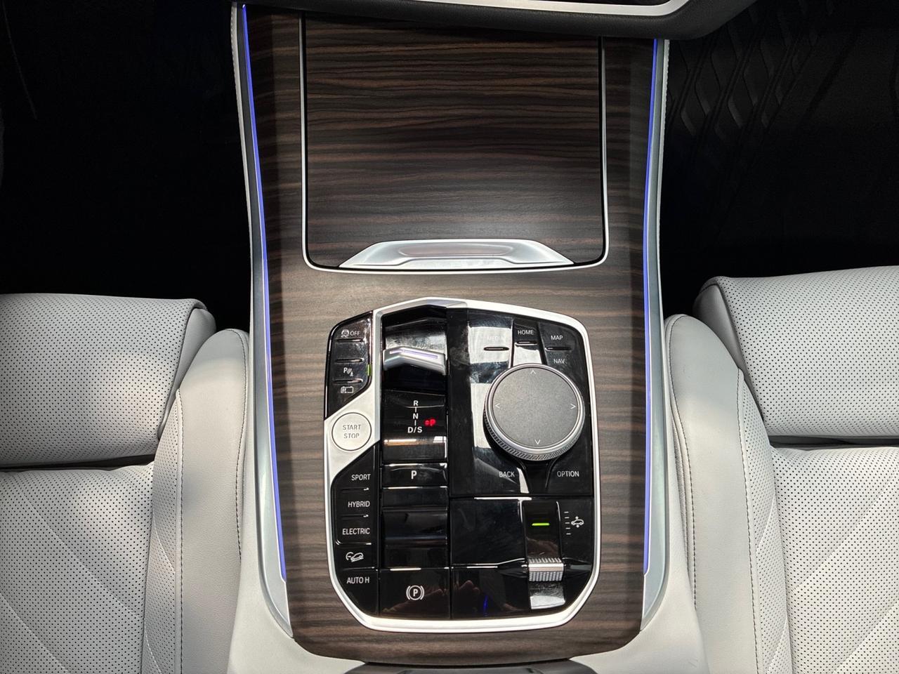 2025 BMW X5 xDrive50e, Parking Assistance Pkg, Premium Pkg, 21in Y-Spoke Wheels Houston TX