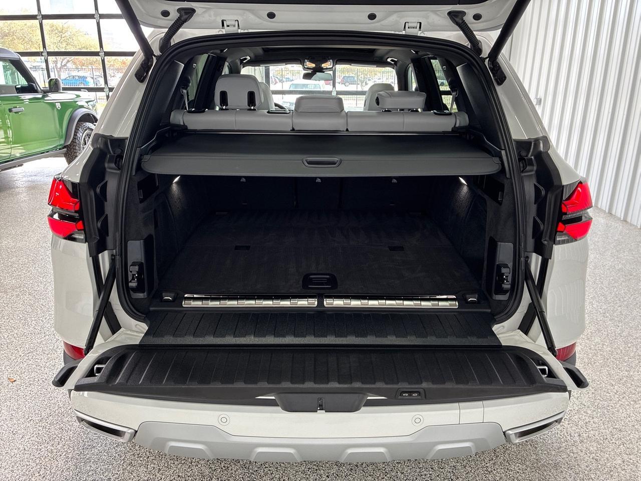 2025 BMW X5 xDrive50e, Parking Assistance Pkg, Premium Pkg, 21in Y-Spoke Wheels Houston TX