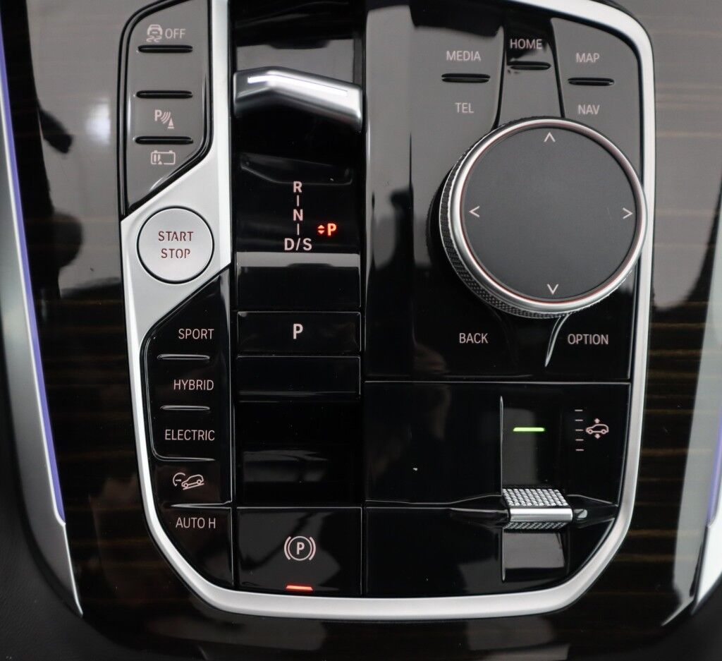 2025 BMW X5 xDrive50e Plug-In Hybrid Premium w/Climate Comfort Maumee OH