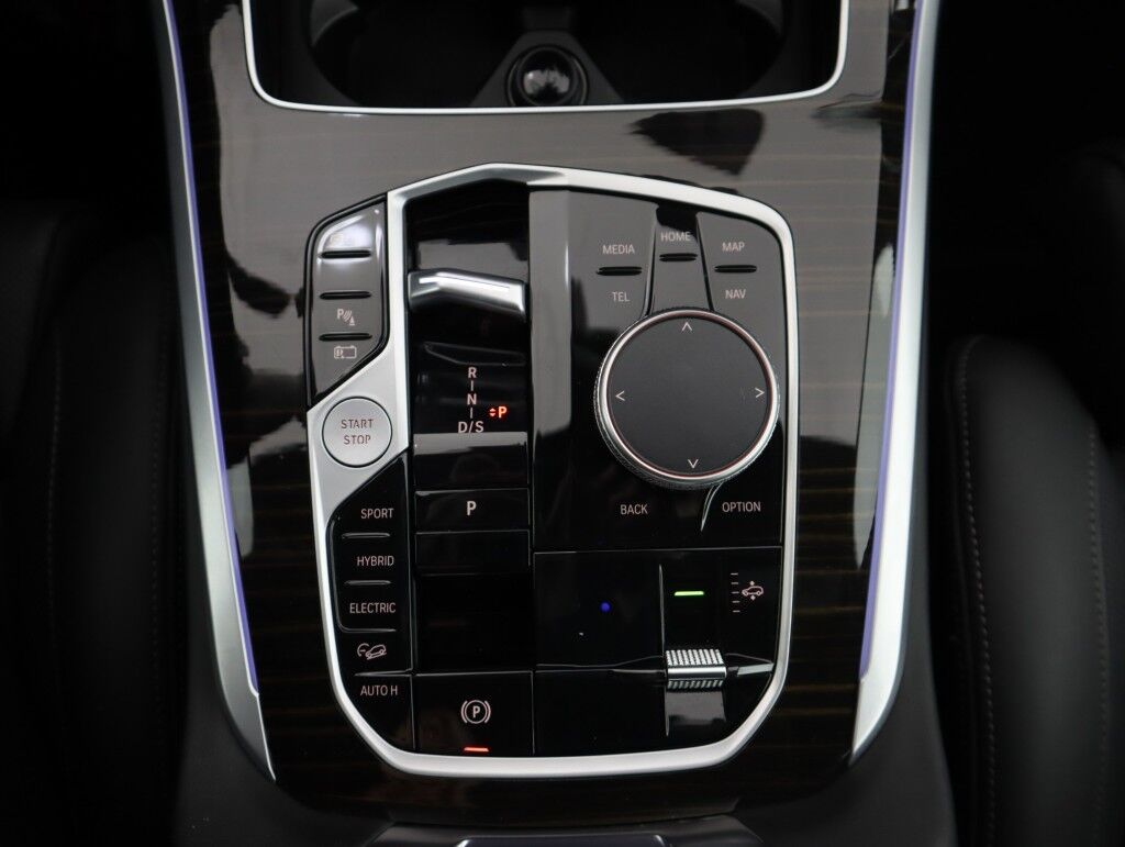2025 BMW X5 xDrive50e Plug-In Hybrid Premium w/Climate Comfort Maumee OH