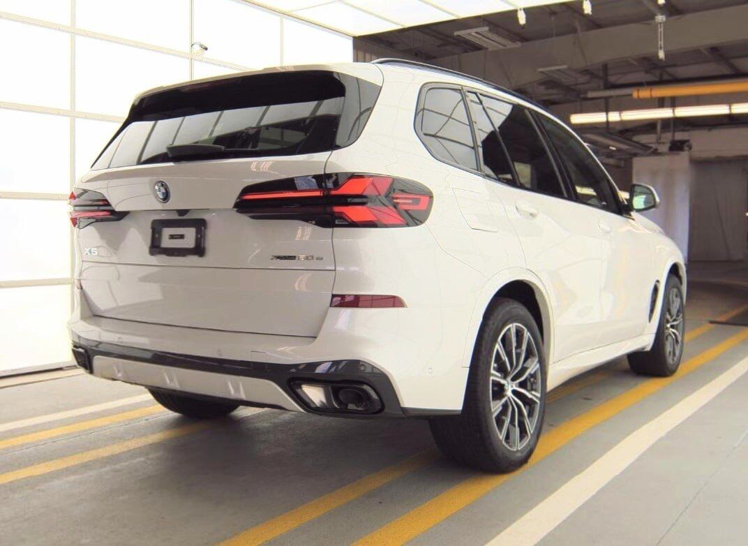 2025 BMW X5 xDrive50e Ventilated Seats Harman Kardon Sound Portland OR