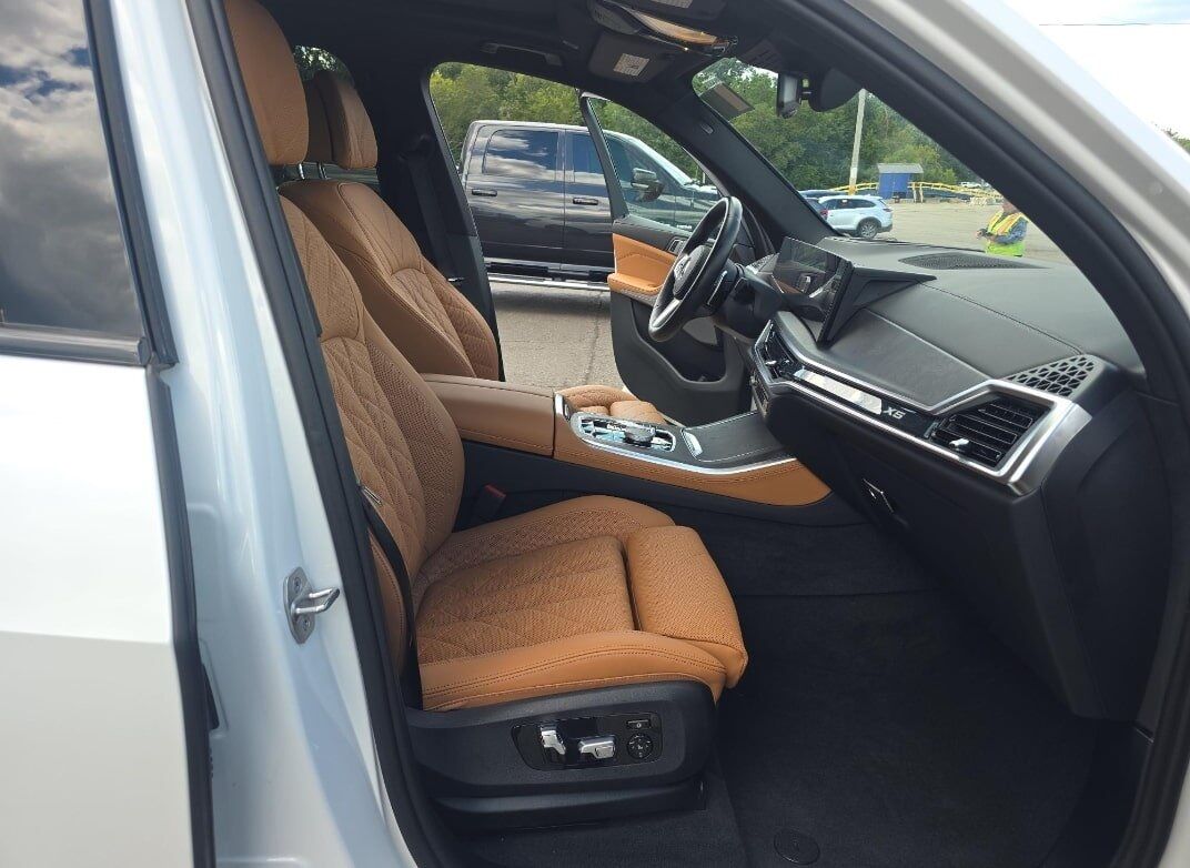2025 BMW X5 xDrive50e Ventilated Seats Harman Kardon Sound Portland OR