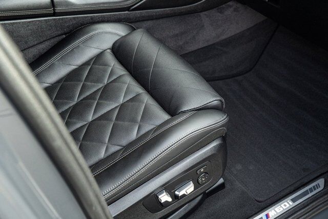 2025 BMW X6 M60i  Selma TX
