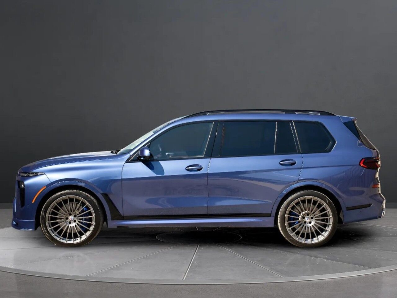 2025 BMW X7 ALPINA XB7