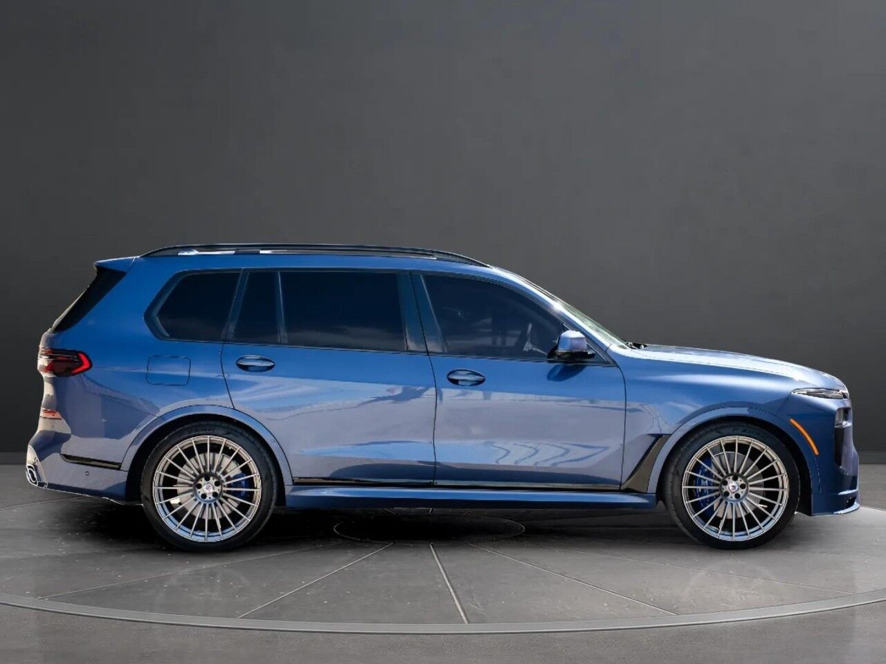 2025 BMW X7 ALPINA XB7