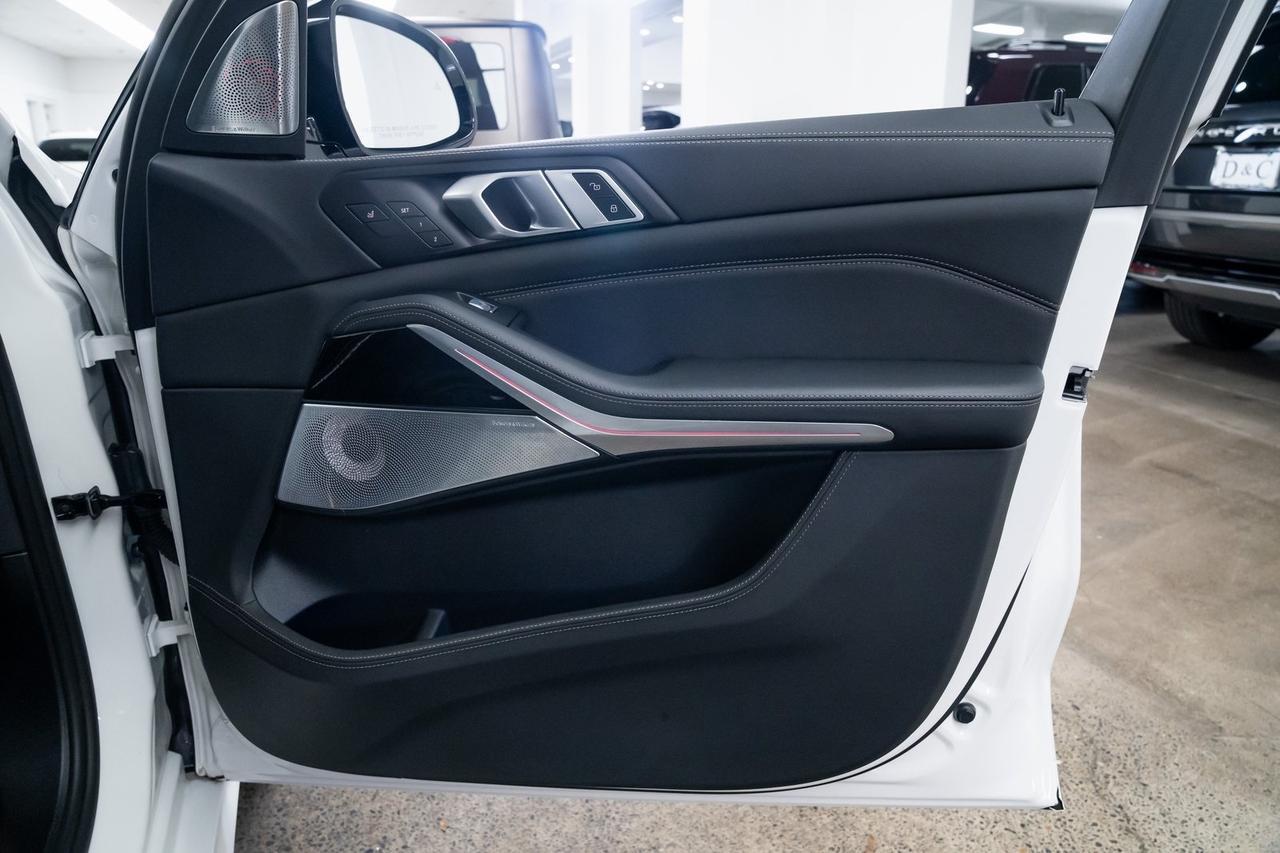 2025 BMW X7 ALPINA XB7 Vented Seats Black Full Merino Leather Portland OR