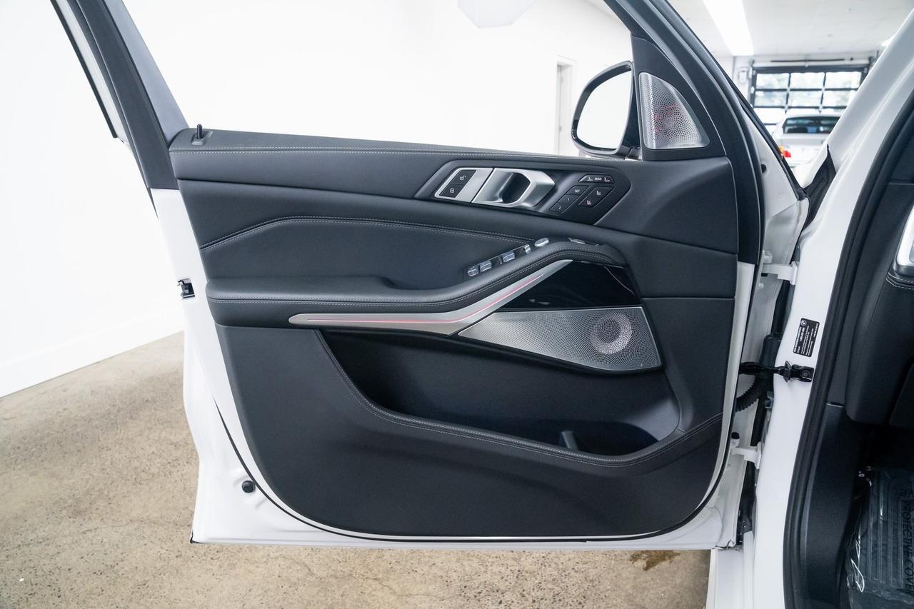 2025 BMW X7 ALPINA XB7 Vented Seats Black Full Merino Leather Portland OR