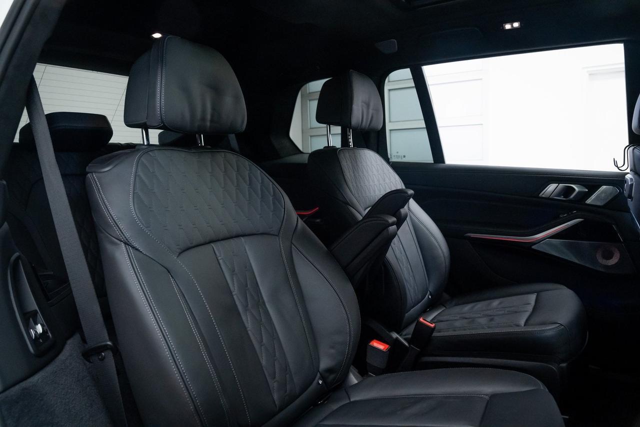 2025 BMW X7 ALPINA XB7 Vented Seats Black Full Merino Leather Portland OR
