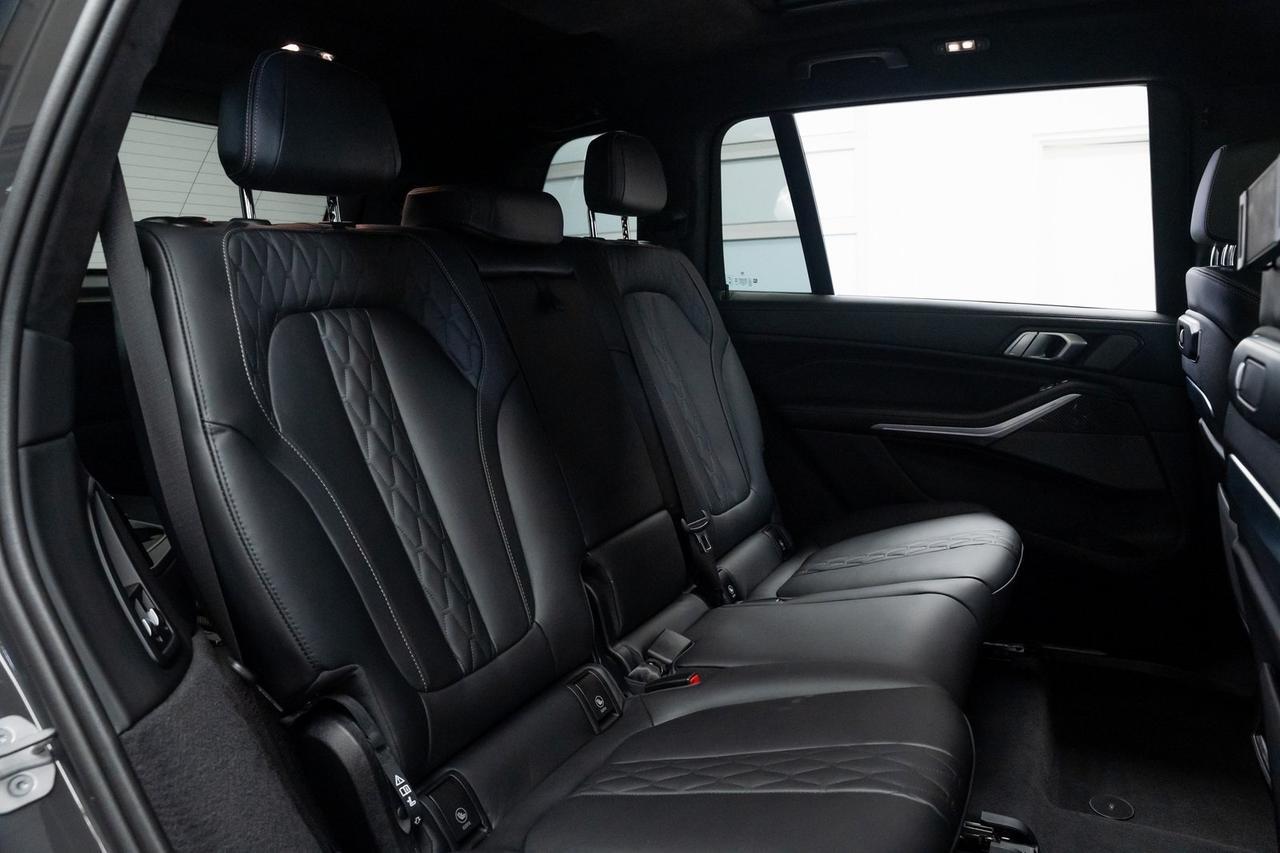 2025 BMW X7 M60i 1 Owner Vented Seats Executive Package Portland OR