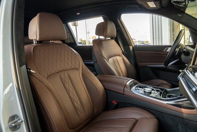 2025 BMW X7 M60i  Selma TX