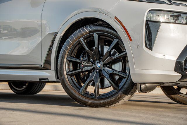 2025 BMW X7 M60i  Selma TX