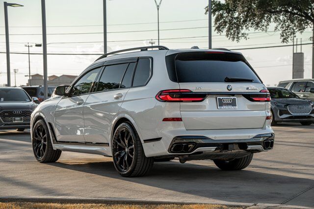 2025 BMW X7 M60i  Selma TX
